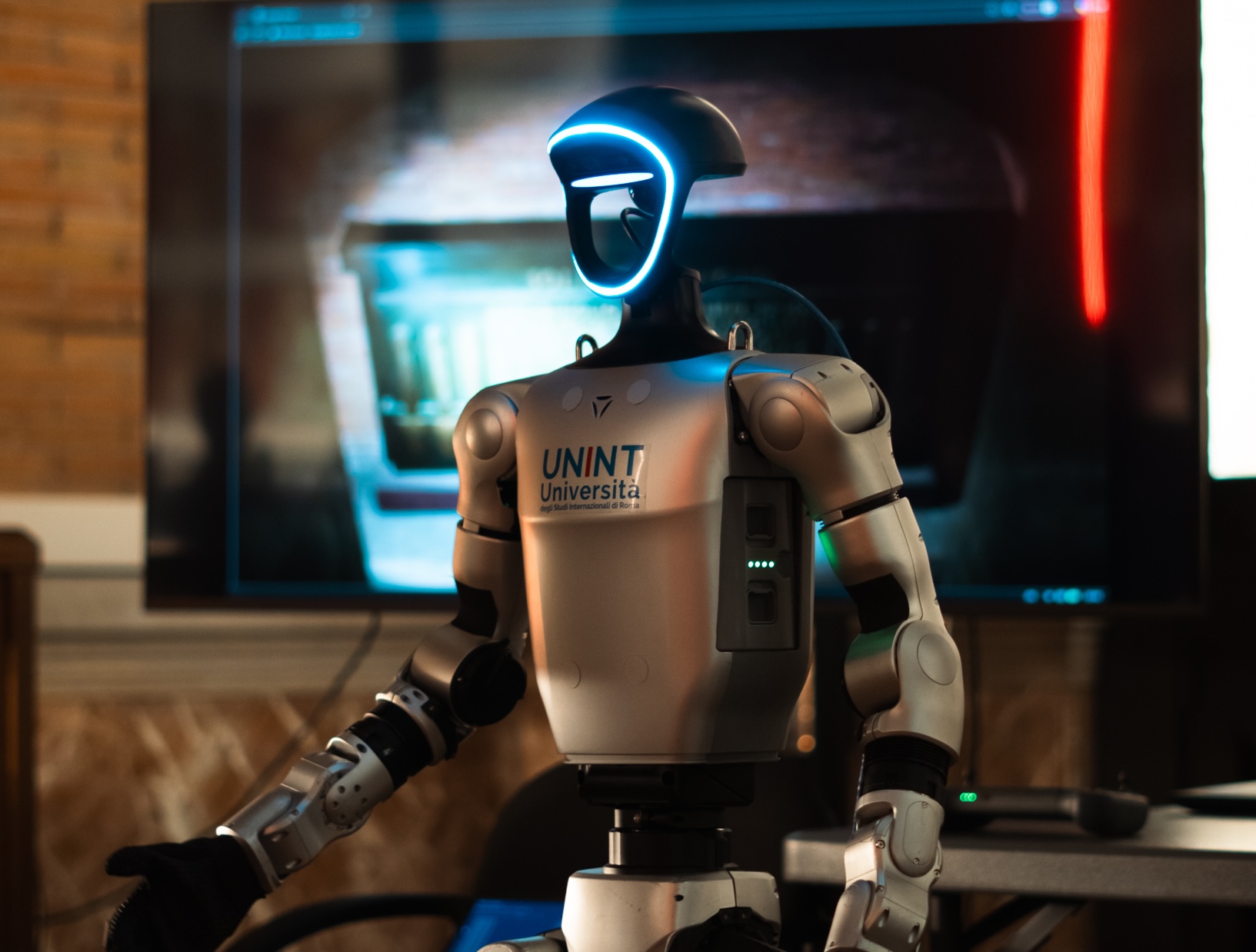 Gunit Robot on Campus